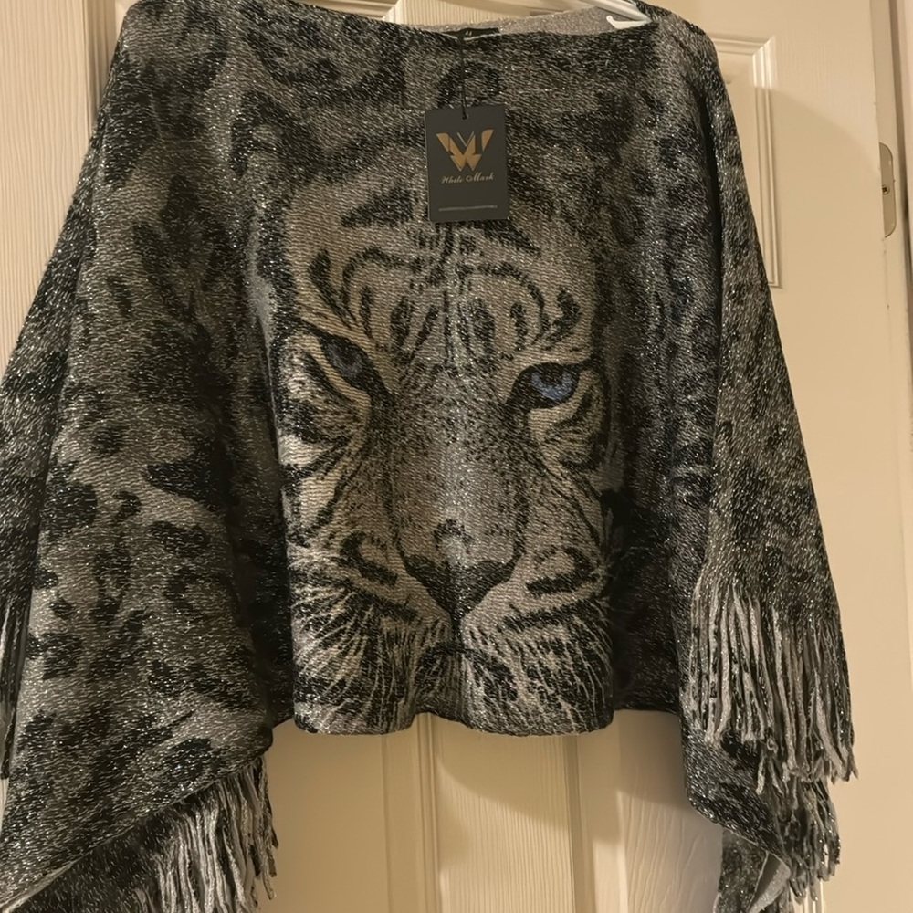 NWT White Mark One Size Silver Leopard Print Tiger Poncho With Fringe
